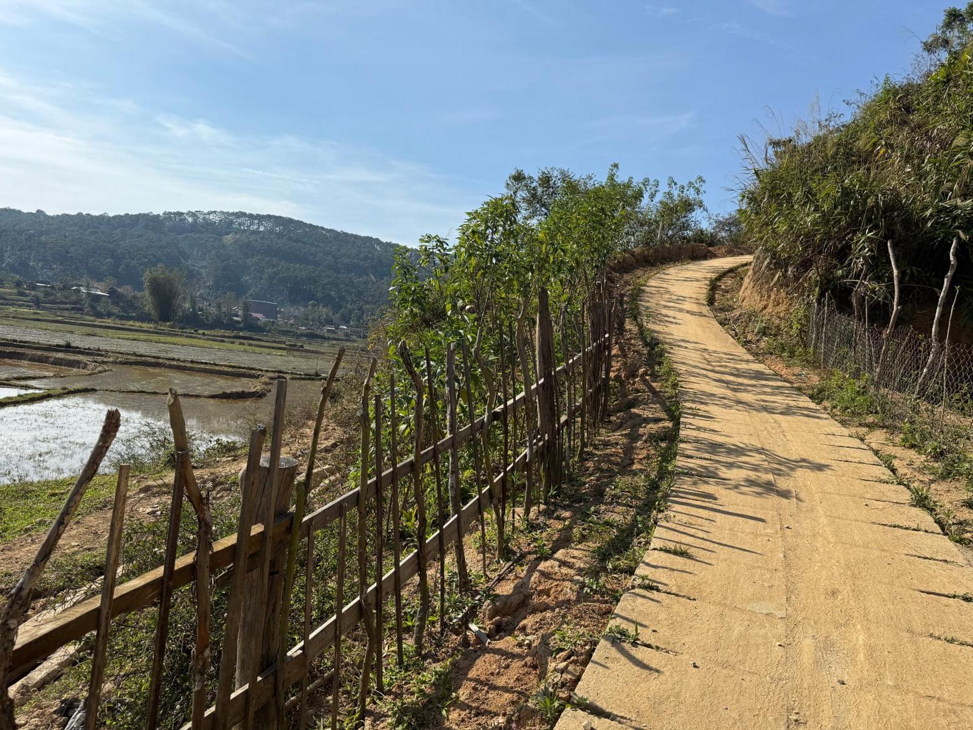 Nha Trong Ban - Homestay Mang Den Kon Von Kla Extérieur photo